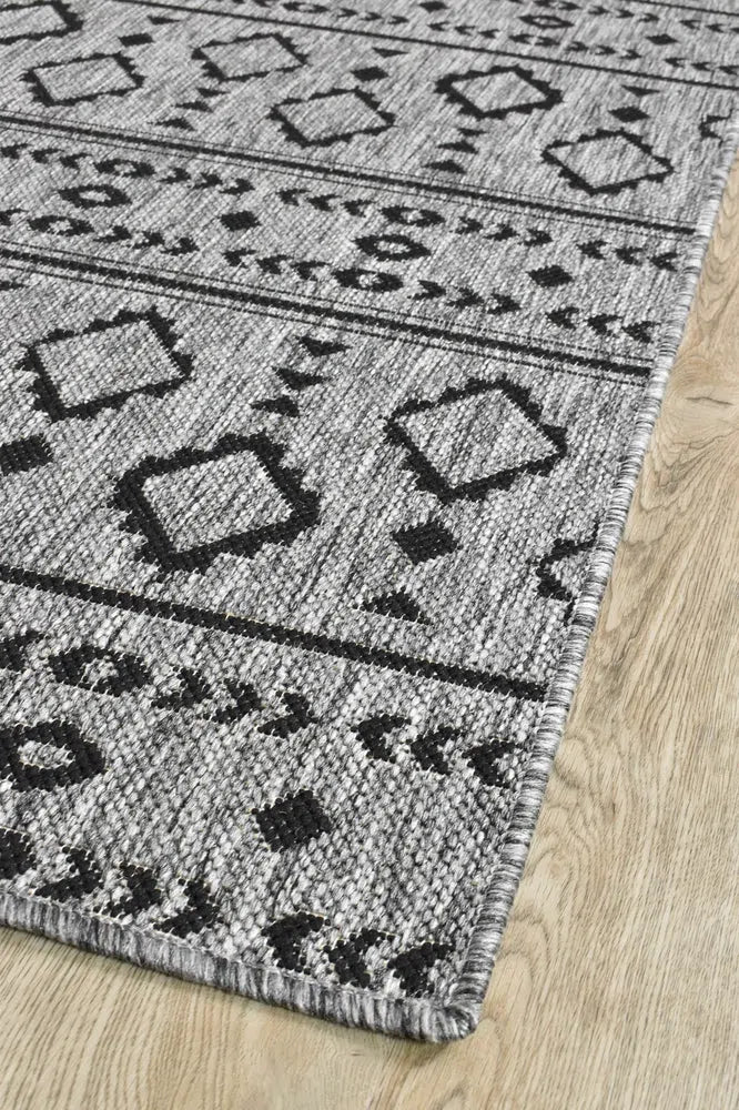 Alaska Indoor Outdoor 33 Dark Grey Rug - Image 13