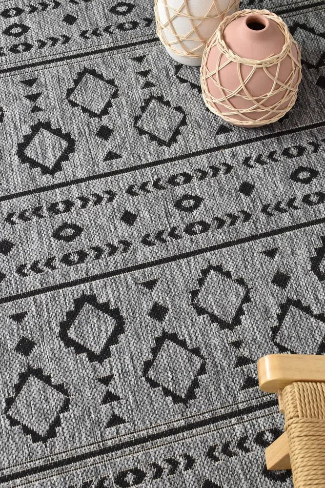 Alaska Indoor Outdoor 33 Dark Grey Rug - Image 15