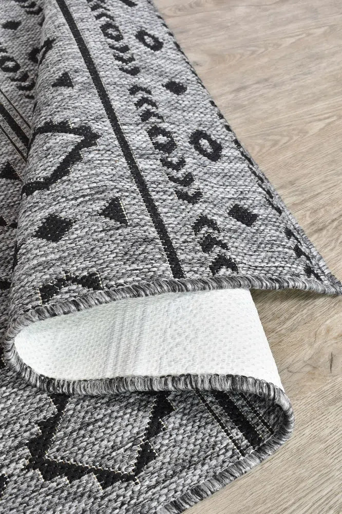 Alaska Indoor Outdoor 33 Dark Grey Rug - Image 17