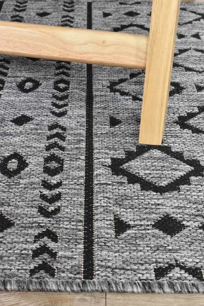 Alaska Indoor Outdoor 33 Dark Grey Rug - Image 18
