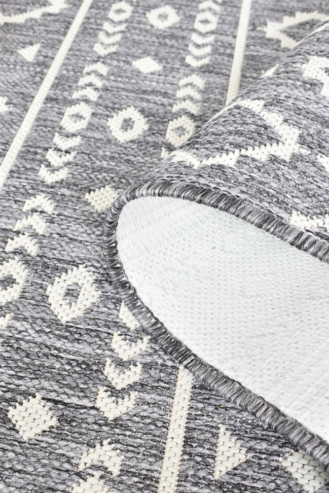 Alaska Indoor Outdoor 33 Grey Cream Rug - Image 15