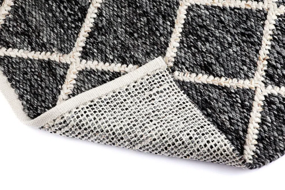 Antwerp Black Rug - Image 3