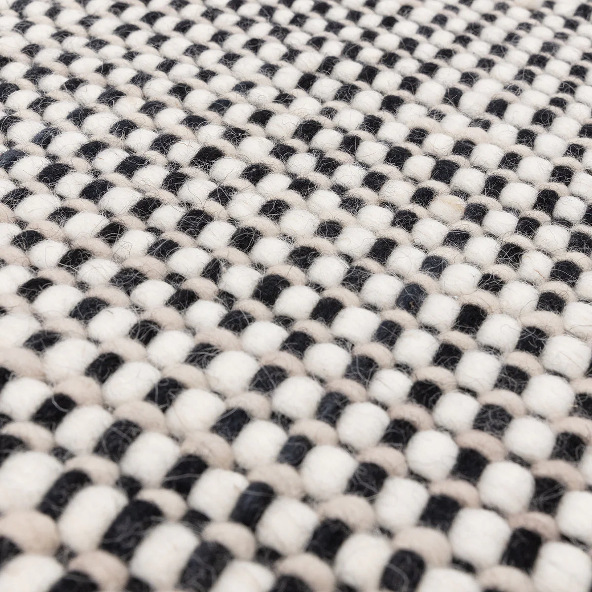 Asiatic Avalon Monochrome Rug - Image 4