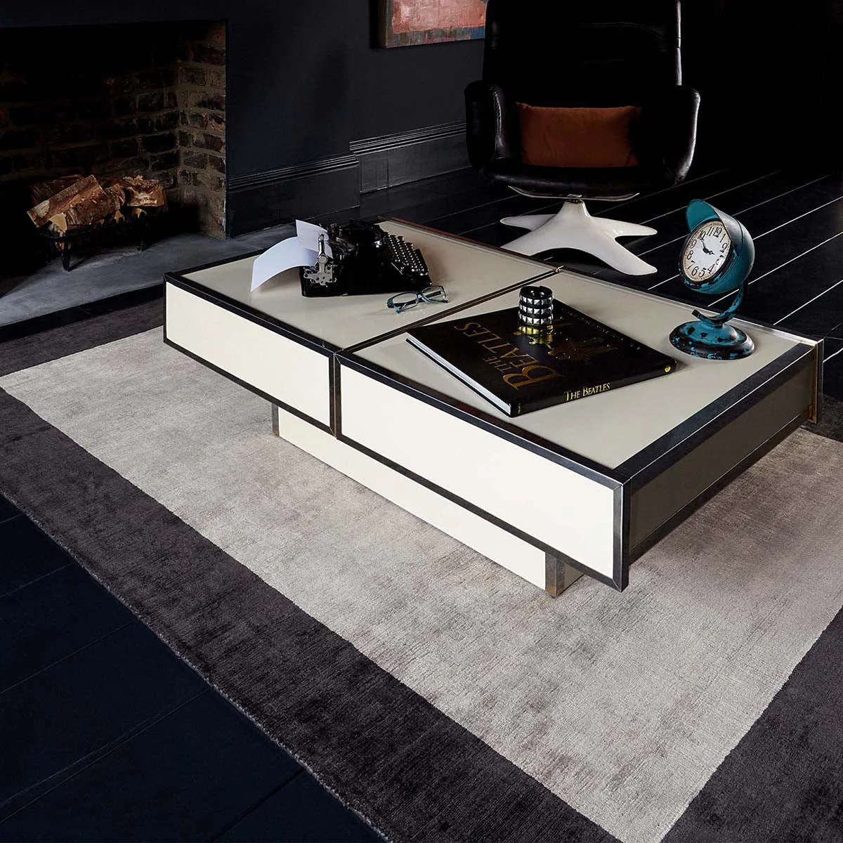 Asiatic Blade Border Charcoal Silver Rug - Image 2