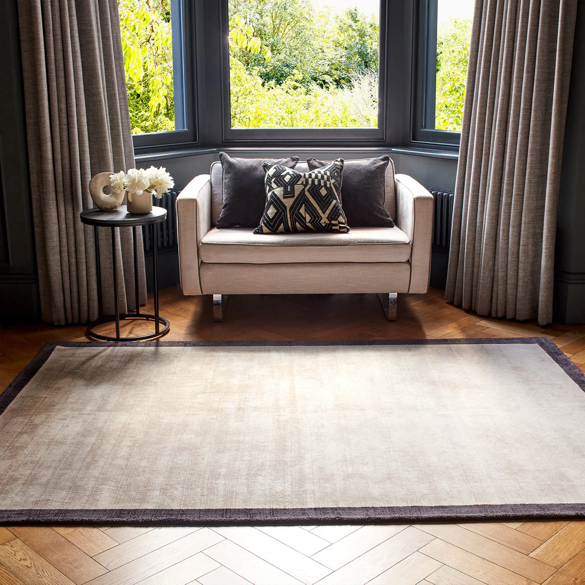 Asiatic Blade Border Putty Charcoal 10 Rug - Image 2