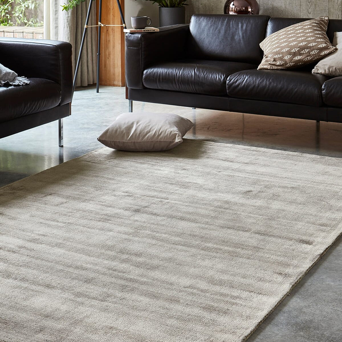 Asiatic Blade Moleskin Rug - Image 2