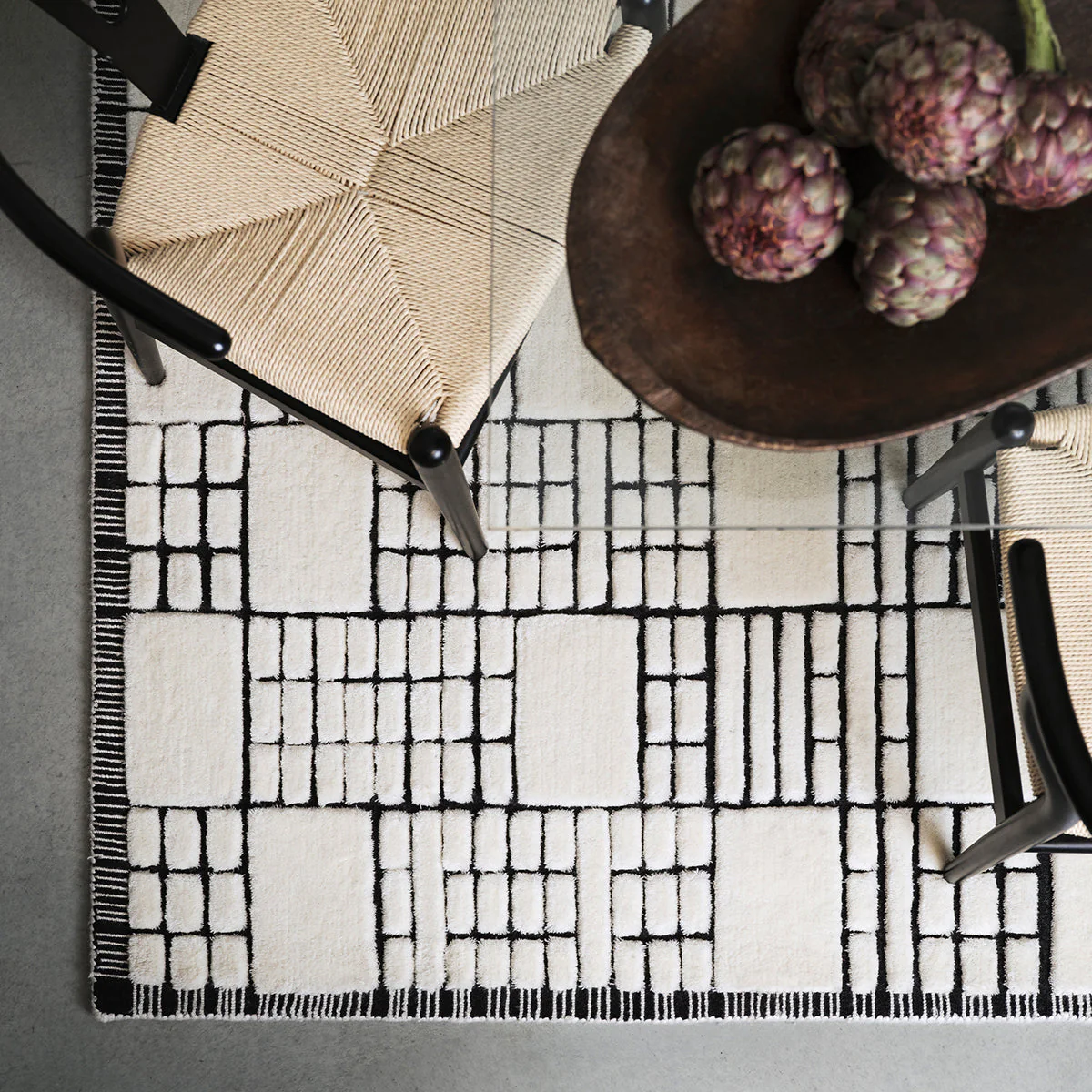 Asiatic Empire Cream Black Rug - Image 3