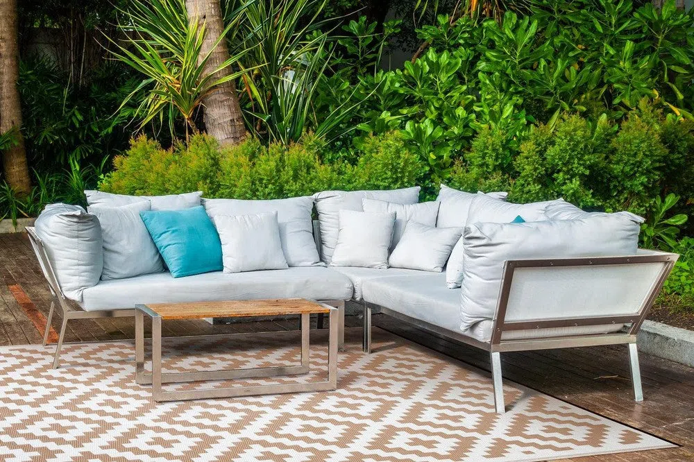Aztec Beige & White Foldable Outdoor Rug - Image 6