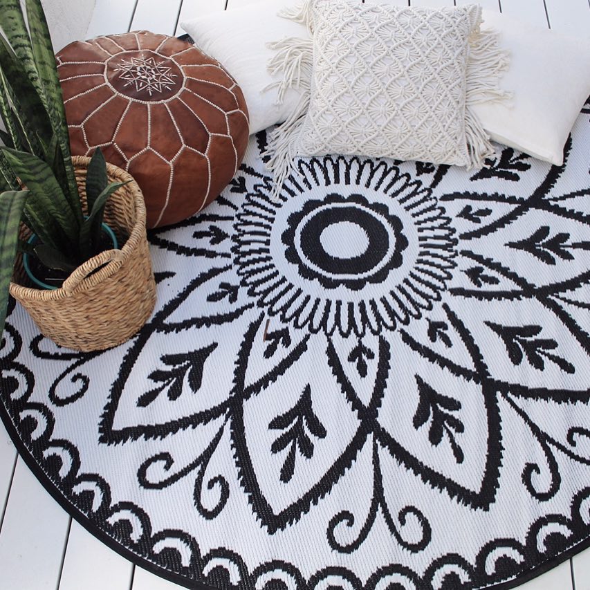 Benaras Black & White Reversible Round Outdoor Rug - Image 5