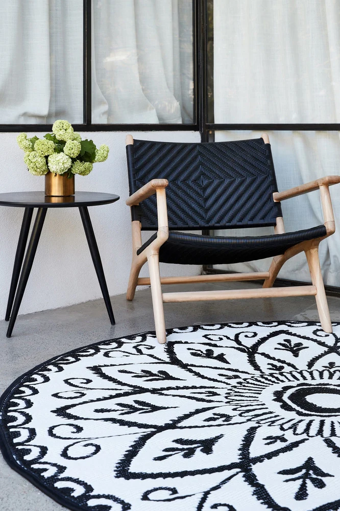 Benaras Black & White Reversible Round Outdoor Rug - Image 6
