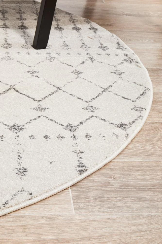 Chrome Elsa Silver Round Rug - Image 7