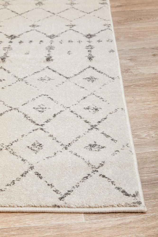 Chrome Elsa Silver Rug - Image 7