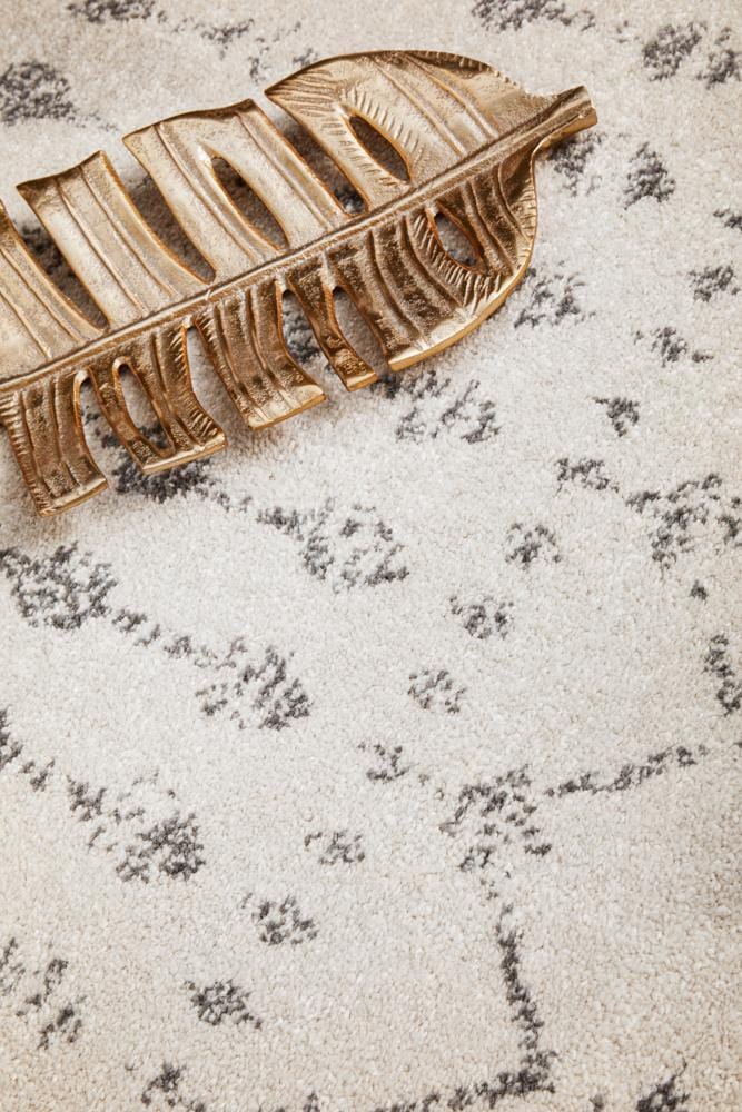 Chrome Elsa Silver Rug - Image 9