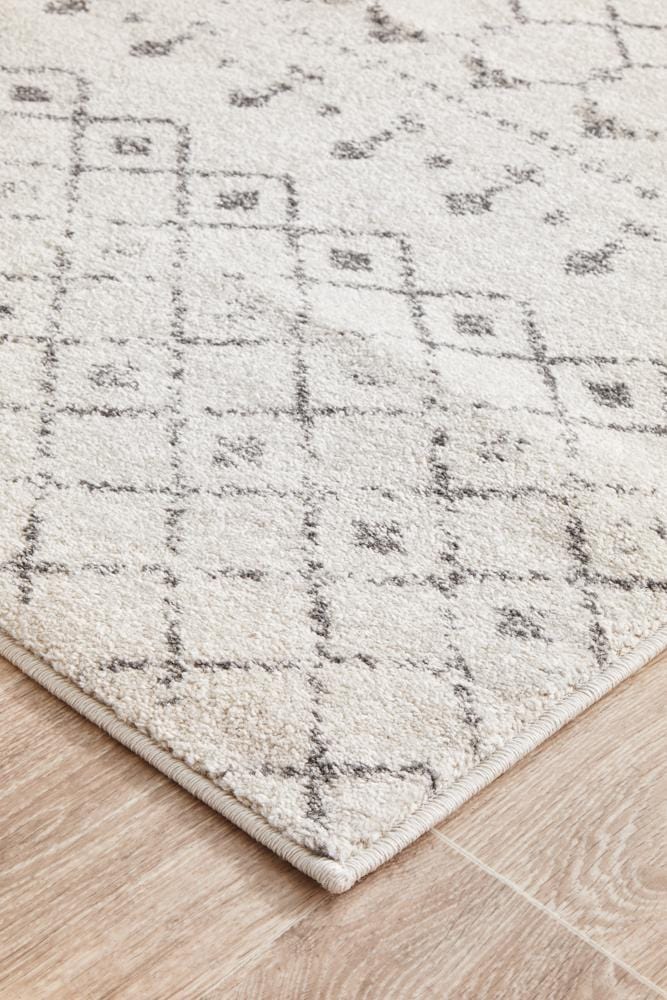 Chrome Elsa Silver Runner Rug - Image 6