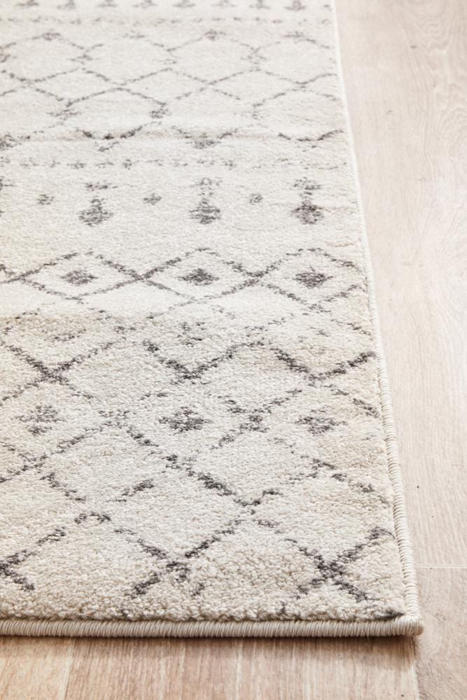 Chrome Elsa Silver Runner Rug - Image 7