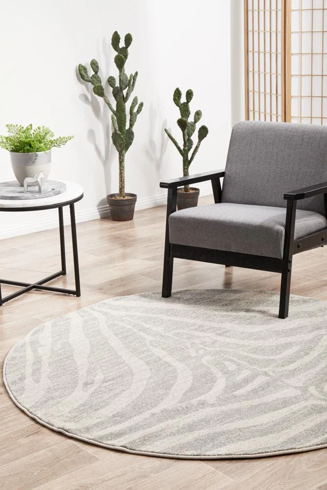 Chrome Savannah Silver Round Rug - Image 4