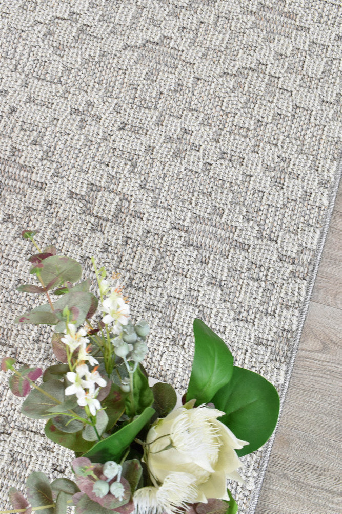Colorado Chevron Light Grey Outdoor Rug - Image 16