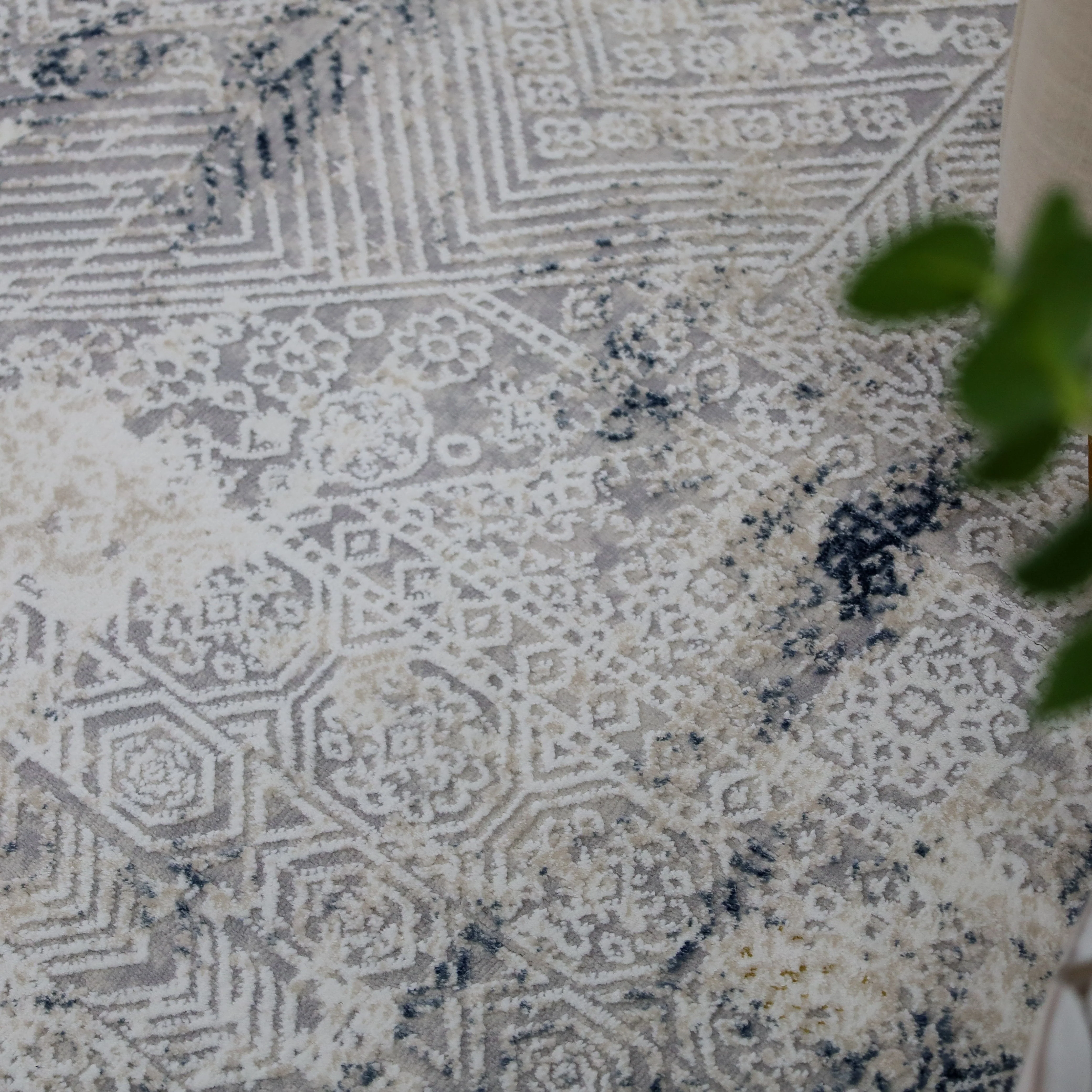 Corin Grey Distressed Rug - Image 8
