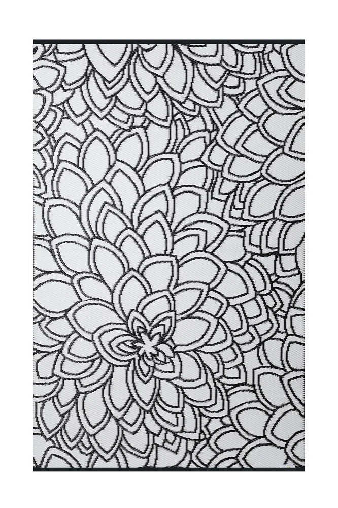 Eden Black & White Reversible Outdoor Rug - Image 4