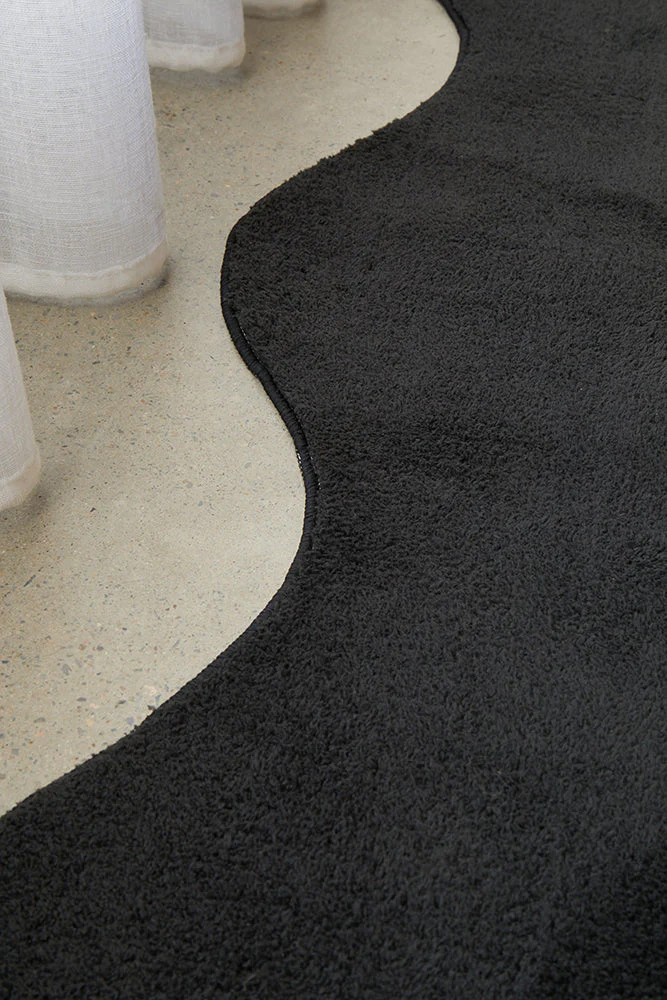 Evelyn Black Rug - Image 5