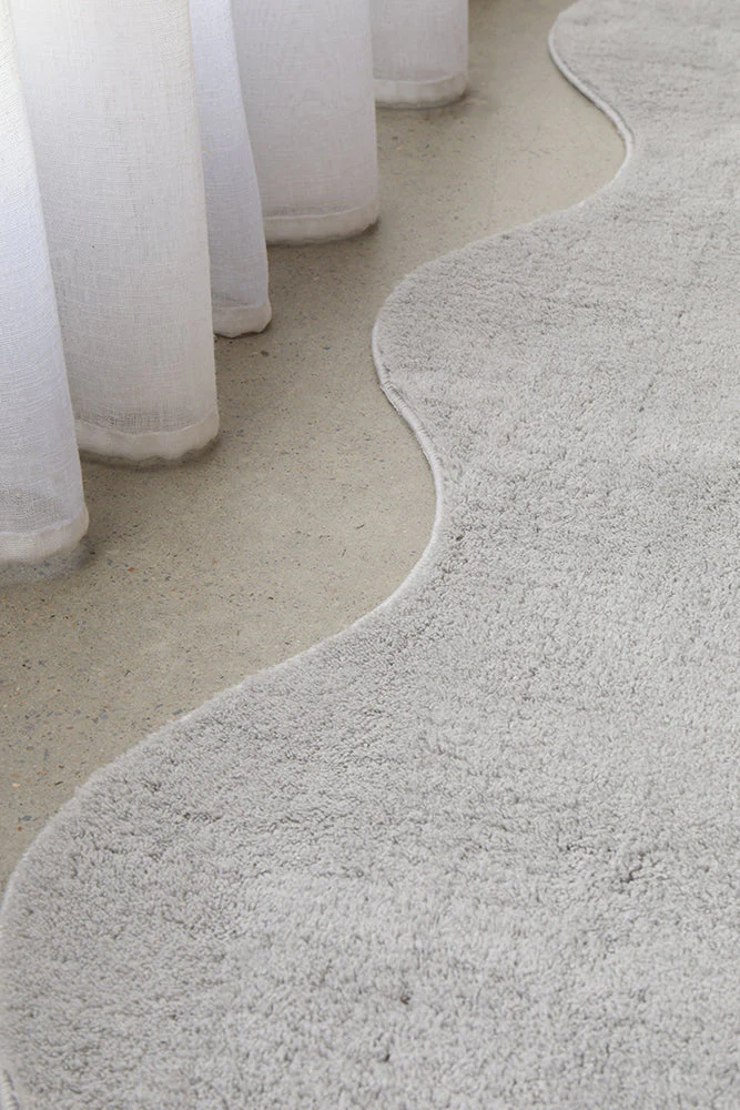 Evelyn Silver Rug - Image 5