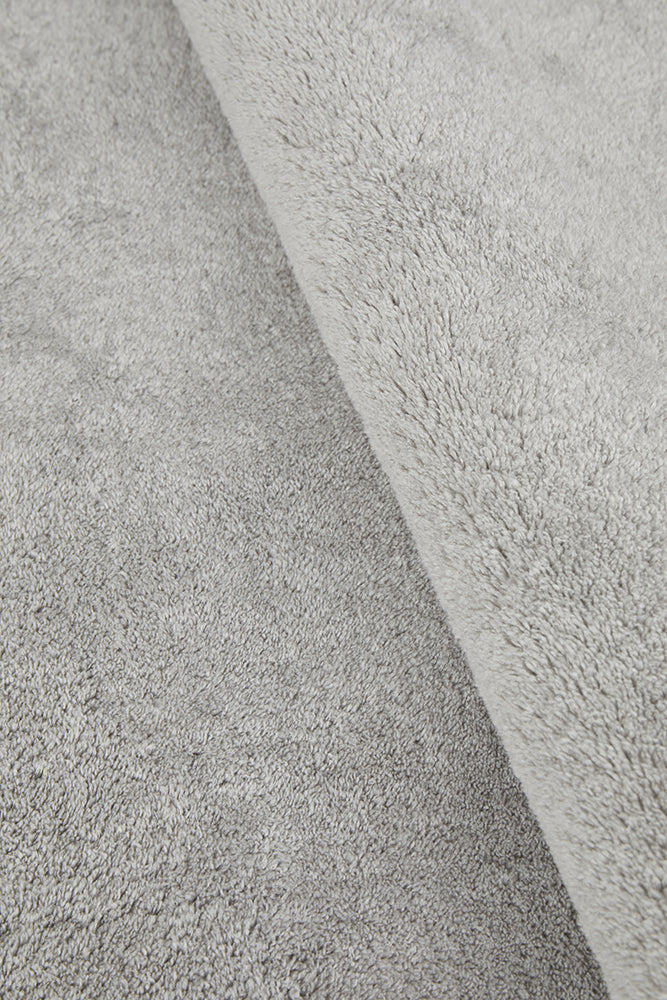 Evelyn Silver Rug - Image 7