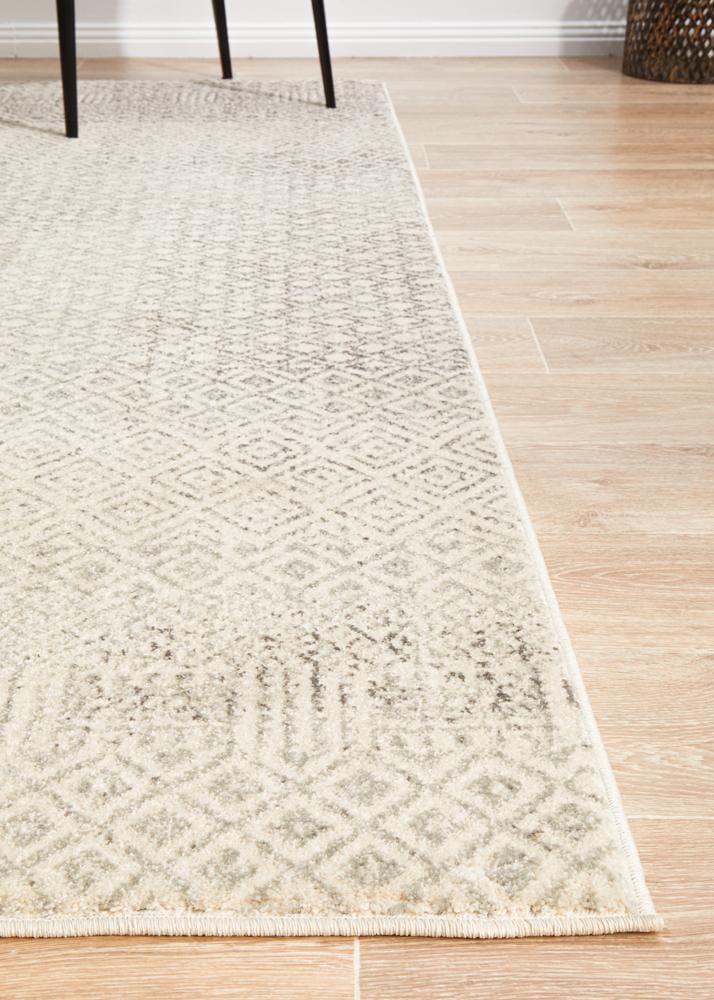 Evoke Diamond Grey Transitional Rug - Image 7