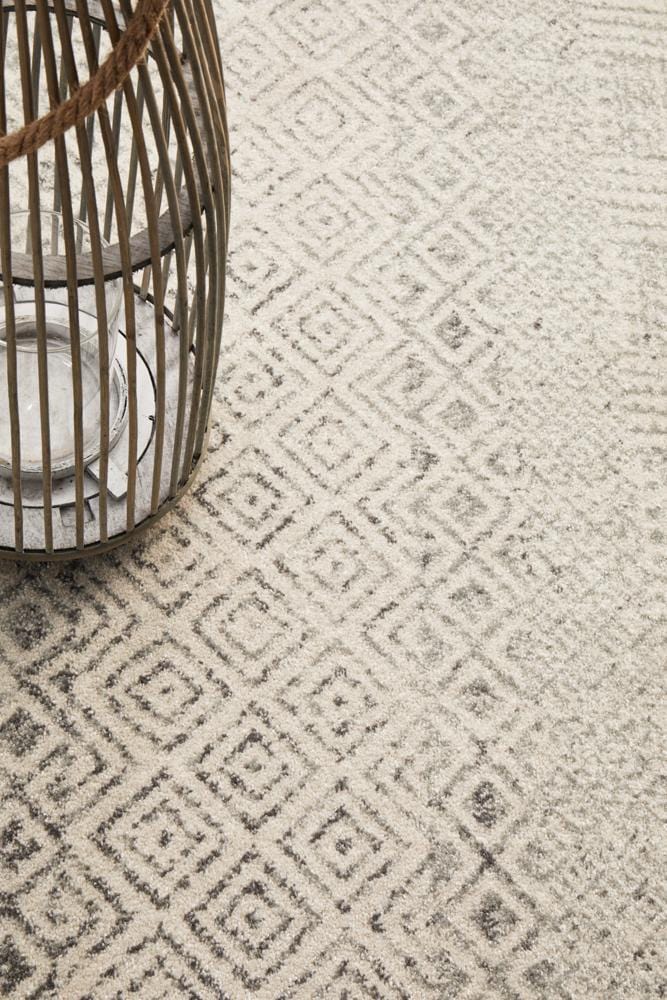 Evoke Diamond Grey Transitional Rug - Image 9