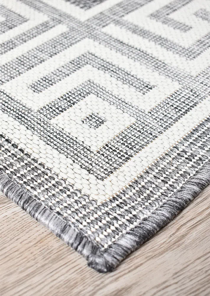 Alaska Indoor Outdoor 81 Light Grey Rug - Image 4