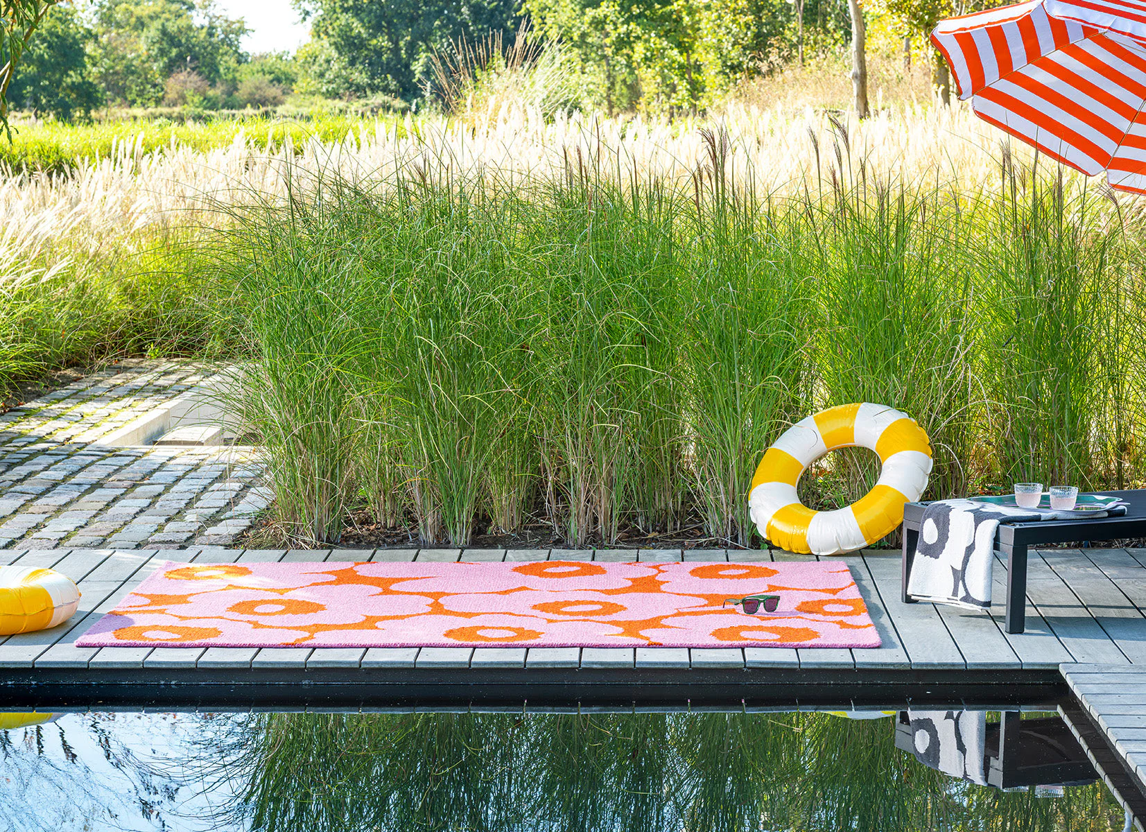 Marimekko Unikko Pink Orange Outdoor 434302 Rug - Image 3