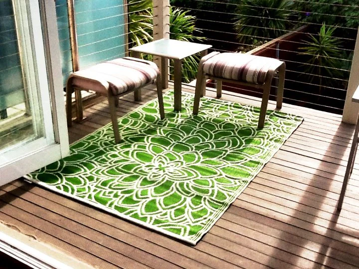 Murano Green Reversible Outdoor Rug - Image 5