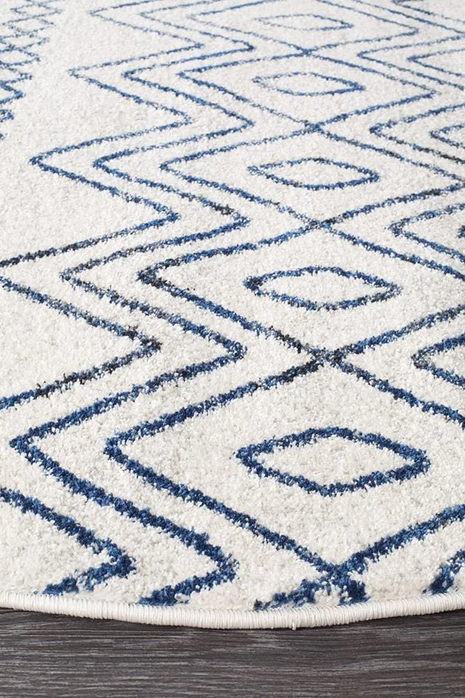 Oasis Nadia White Blue Rustic Tribal Round Rug - Image 4