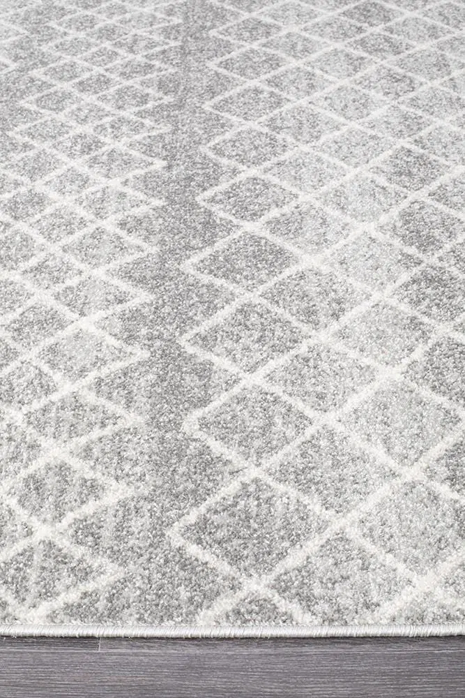 Oasis Selma Silver Tribal Runner Rug - Image 5