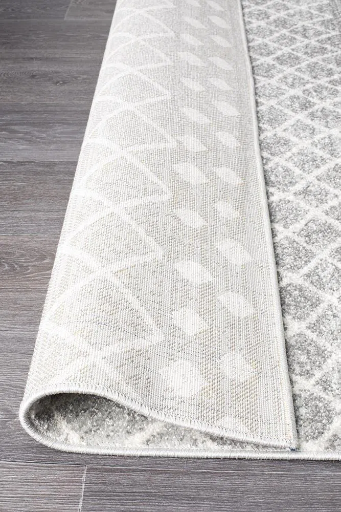 Oasis Selma Silver Tribal Runner Rug - Image 7