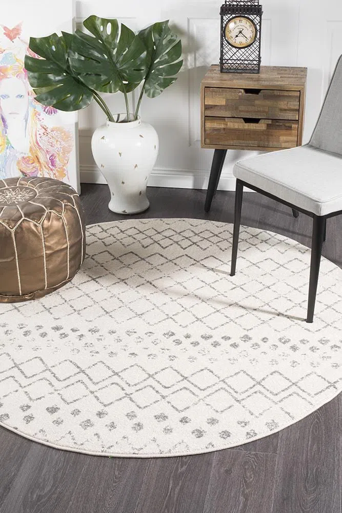 Oasis Selma White Grey Tribal Round Rug - Image 3