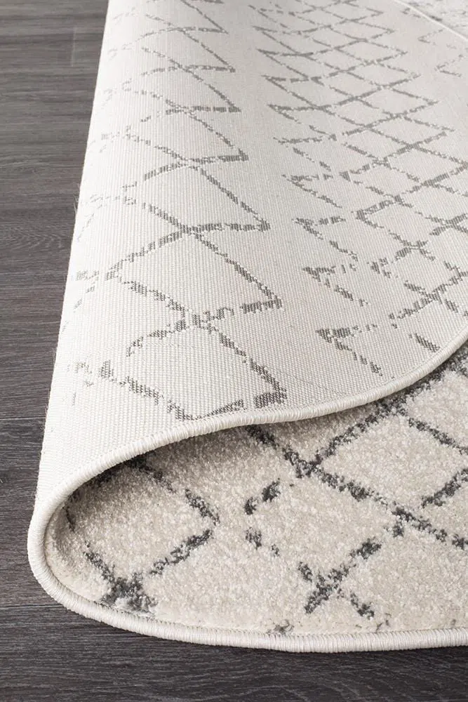 Oasis Selma White Grey Tribal Round Rug - Image 6