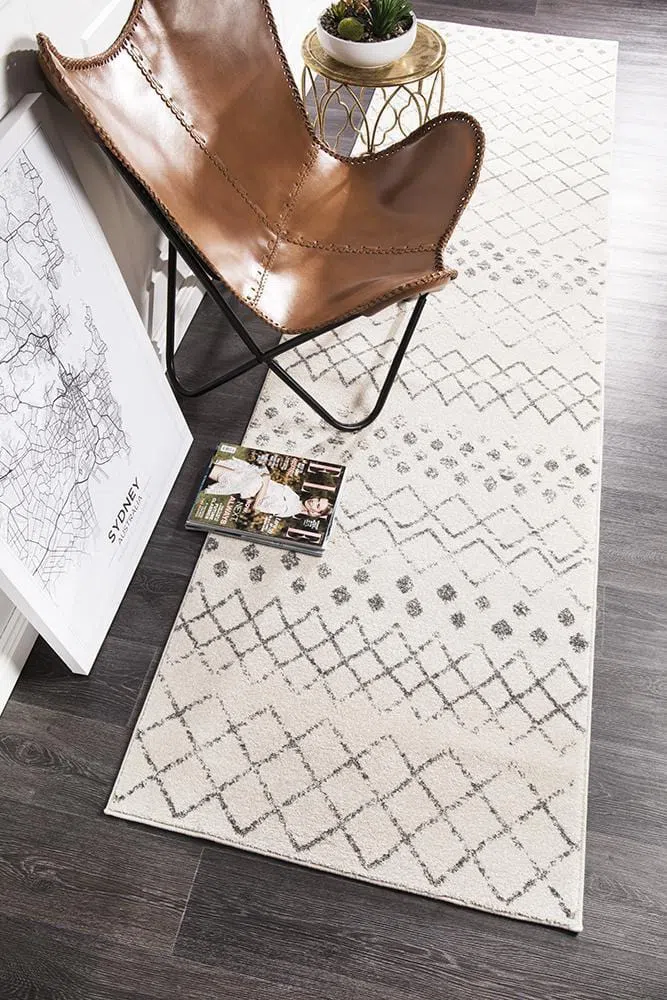 Oasis Selma White Grey Tribal Runner Rug - Image 3