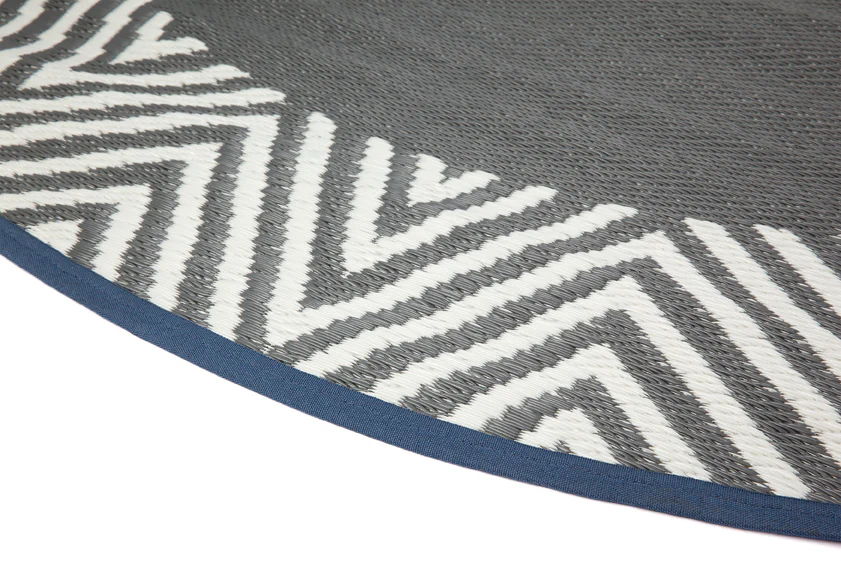 Olympia Grey Round Reversible Outdoor Rug - Image 5