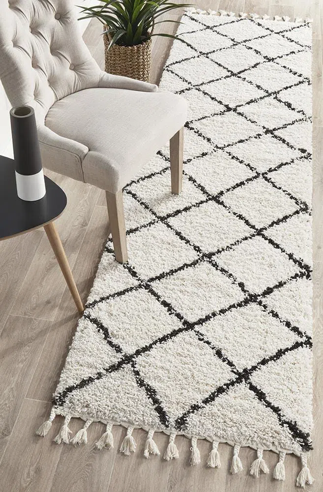 Saffron 22 White Runner Rug - Image 3