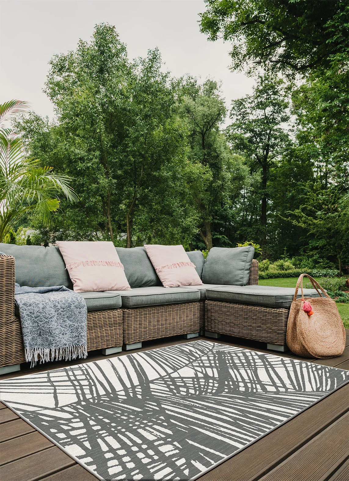 Terrazzo 534 Reversible Green Outdoor - Image 5