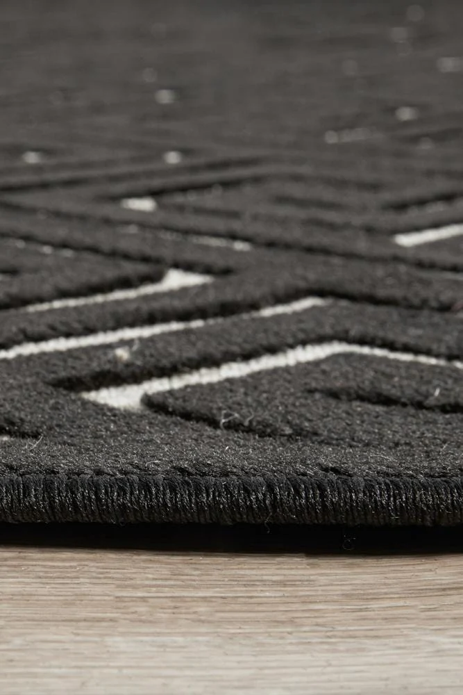 York Alice Black & Gold Rug - Image 8